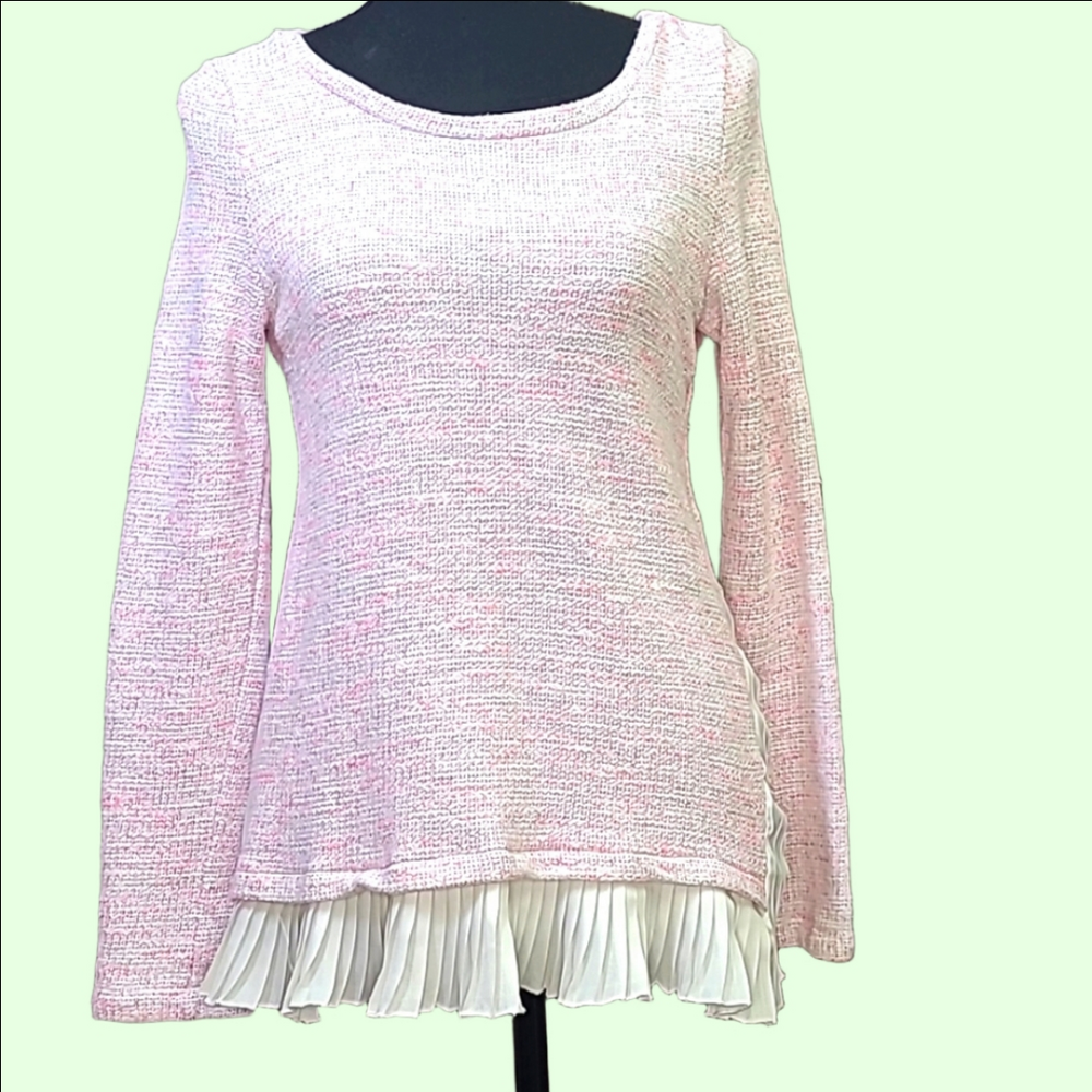 Double Zero pink long sleeved sweater with bottom ruffle. Sz. S